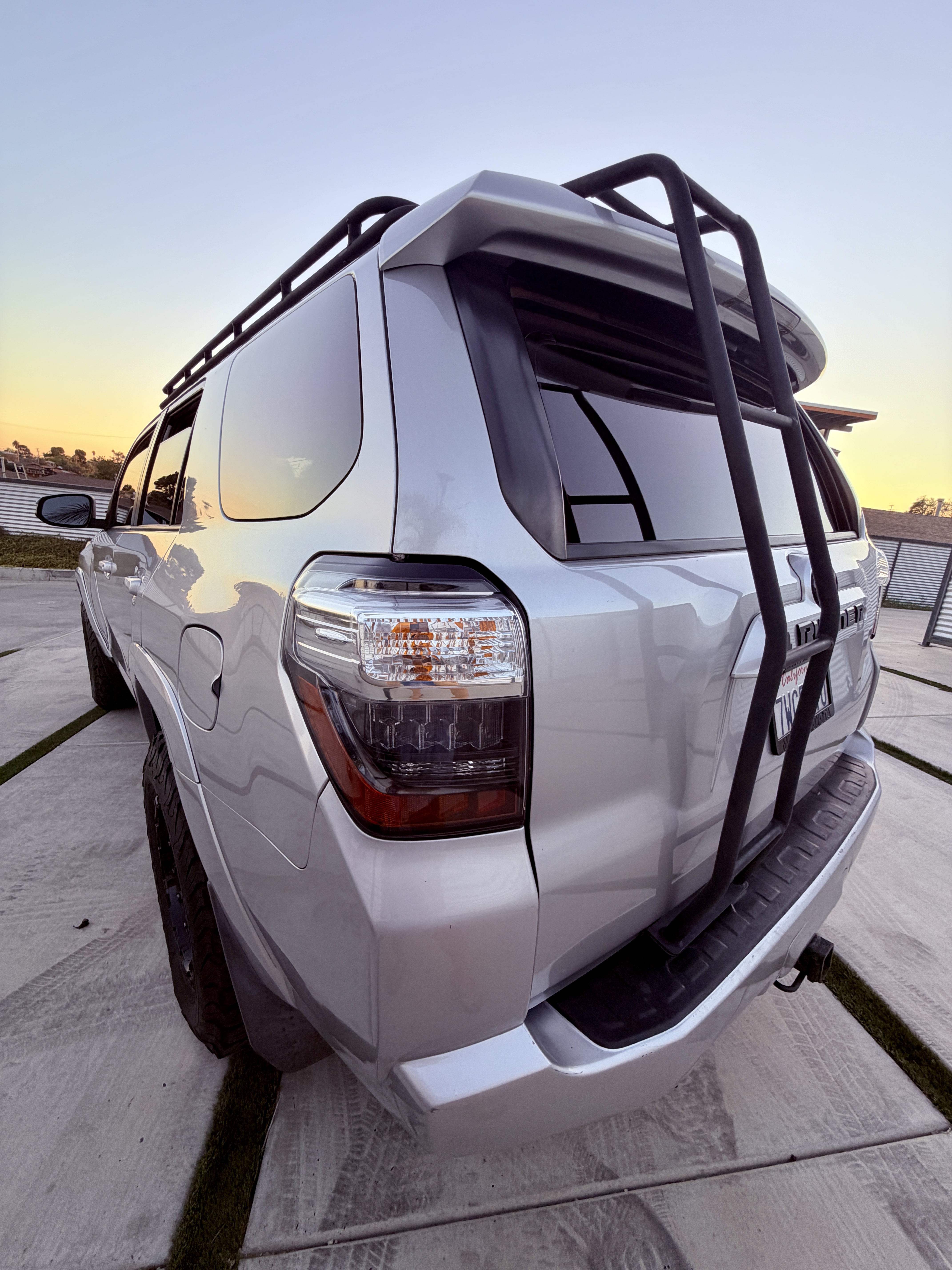 Used 2016 Toyota 4Runner SR5 AWD/4WD image 8