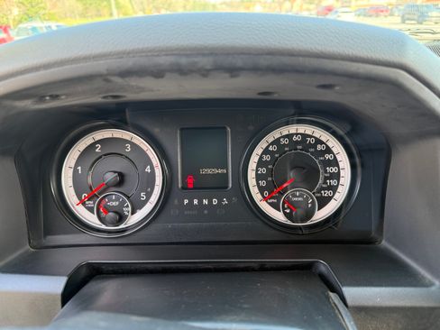 Used 2017 RAM 2500 Tradesman w/ Chrome Appearance Group image 4