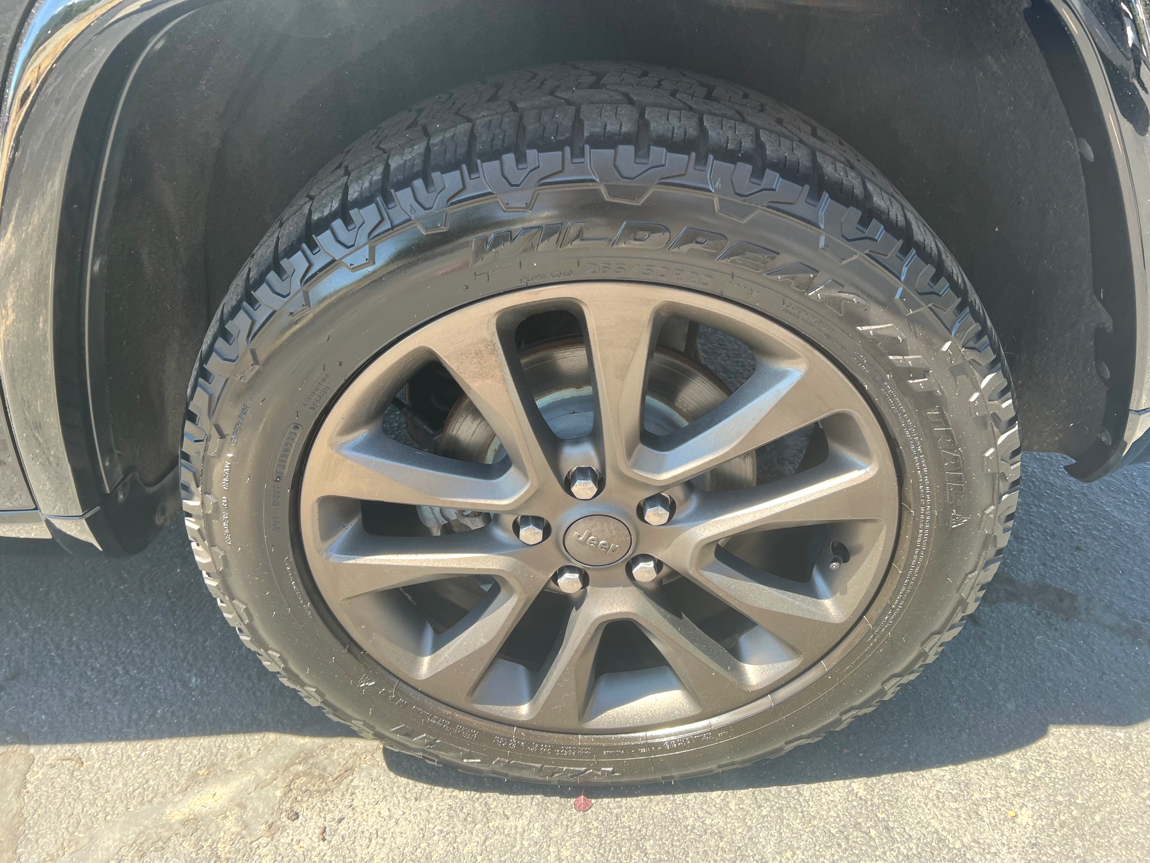 Used 2017 Jeep Grand Cherokee Limited 75th Anniversary AWD/4WD image 23