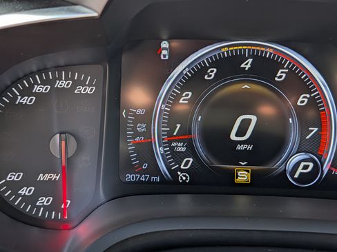 Used 2019 Chevrolet Corvette Stingray Coupe w/ 1LT image 9