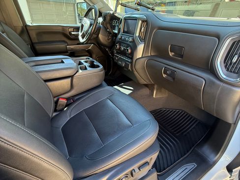 Used 2022 Chevrolet Silverado 3500 LTZ w/ Gooseneck/5TH Wheel Package AWD/4WD image 16