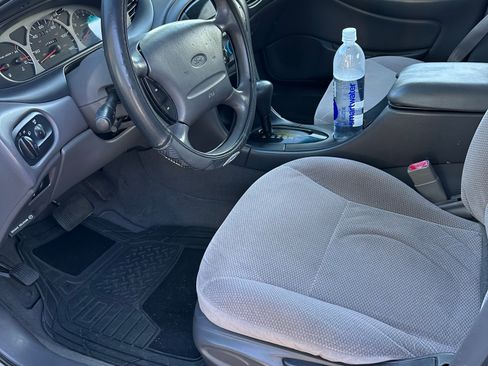 Used 1999 Ford Taurus SE image 5