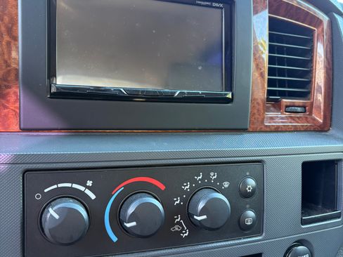 Used 2006 Dodge Ram 1500 Truck SLT w/ Quad Cab Big Horn Value Group image 26