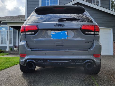 Used 2020 Jeep Grand Cherokee SRT image 5