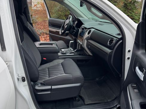 Used 2021 Toyota Tundra SR5 image 13