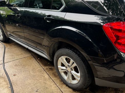 Used 2011 Chevrolet Equinox LS w/ Bluetooth Package FWD image 6