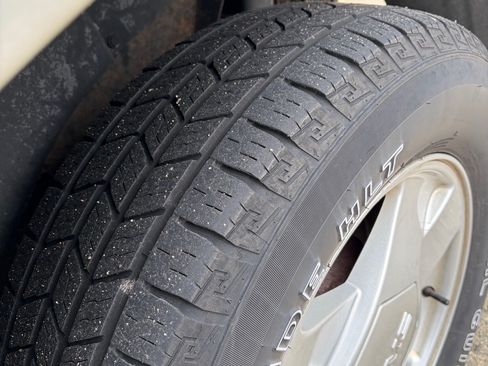 Used 2004 GMC Envoy XUV SLT image 20