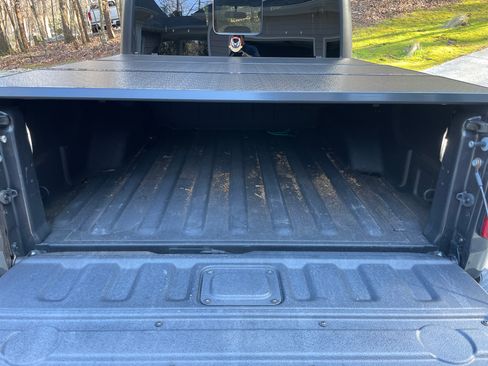 Used 2021 Jeep Gladiator Sport image 5