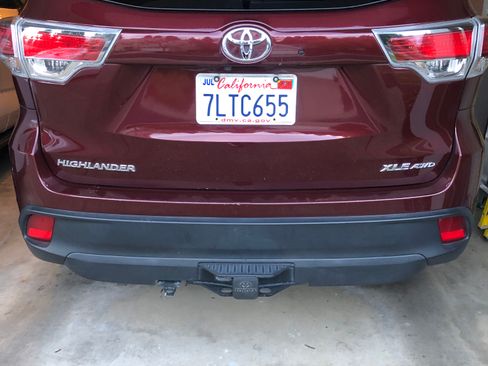 Used 2015 Toyota Highlander XLE image 6