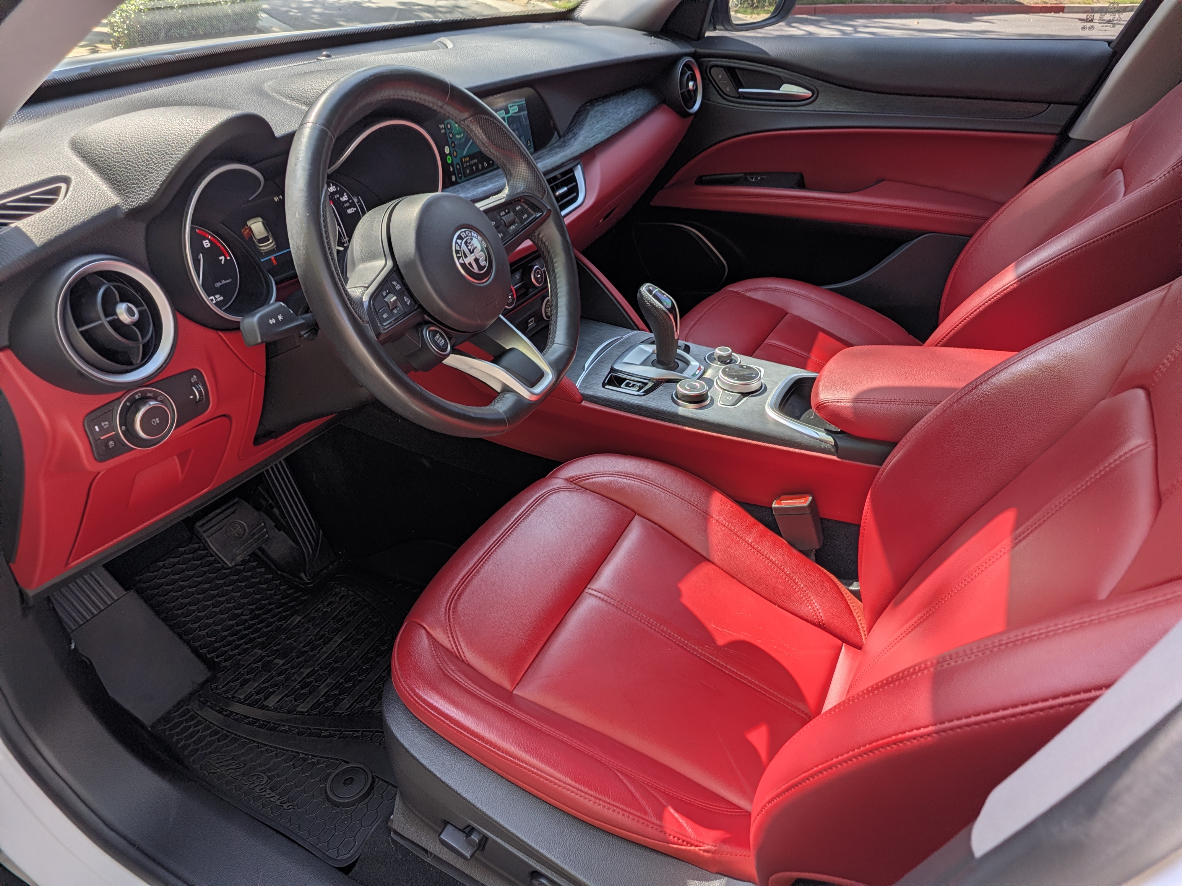 Used 2020 Alfa Romeo Stelvio w/ Nero Edizione RWD image 18