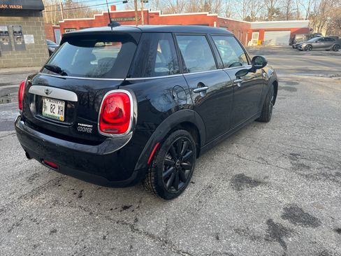 Used 2015 MINI Cooper 4-Door Hardtop image 6