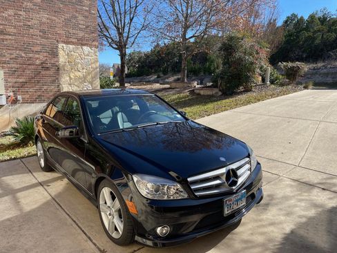 Used 2010 Mercedes-Benz C 300 Sedan image 1