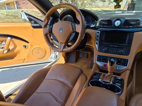 Used 2017 Maserati GranTurismo Convertible image 9