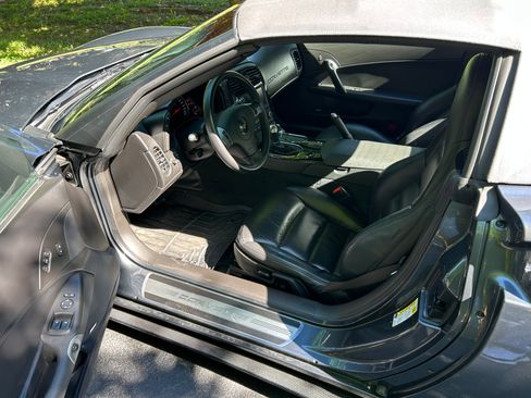 Used 2009 Chevrolet Corvette Convertible w/ Preferred Equipment Group RWD image 6