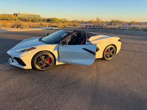 Used 2024 Chevrolet Corvette Stingray Convertible 2D image 9