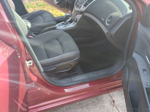 Used 2015 Chevrolet Cruze LT image 8