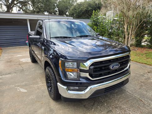 Used 2023 Ford F150 XLT image 2