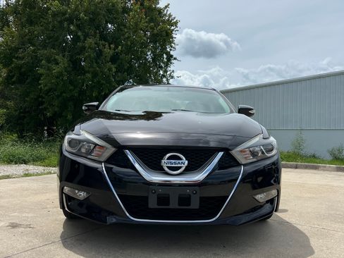 Used 2017 Nissan Maxima 3.5 SV image 2