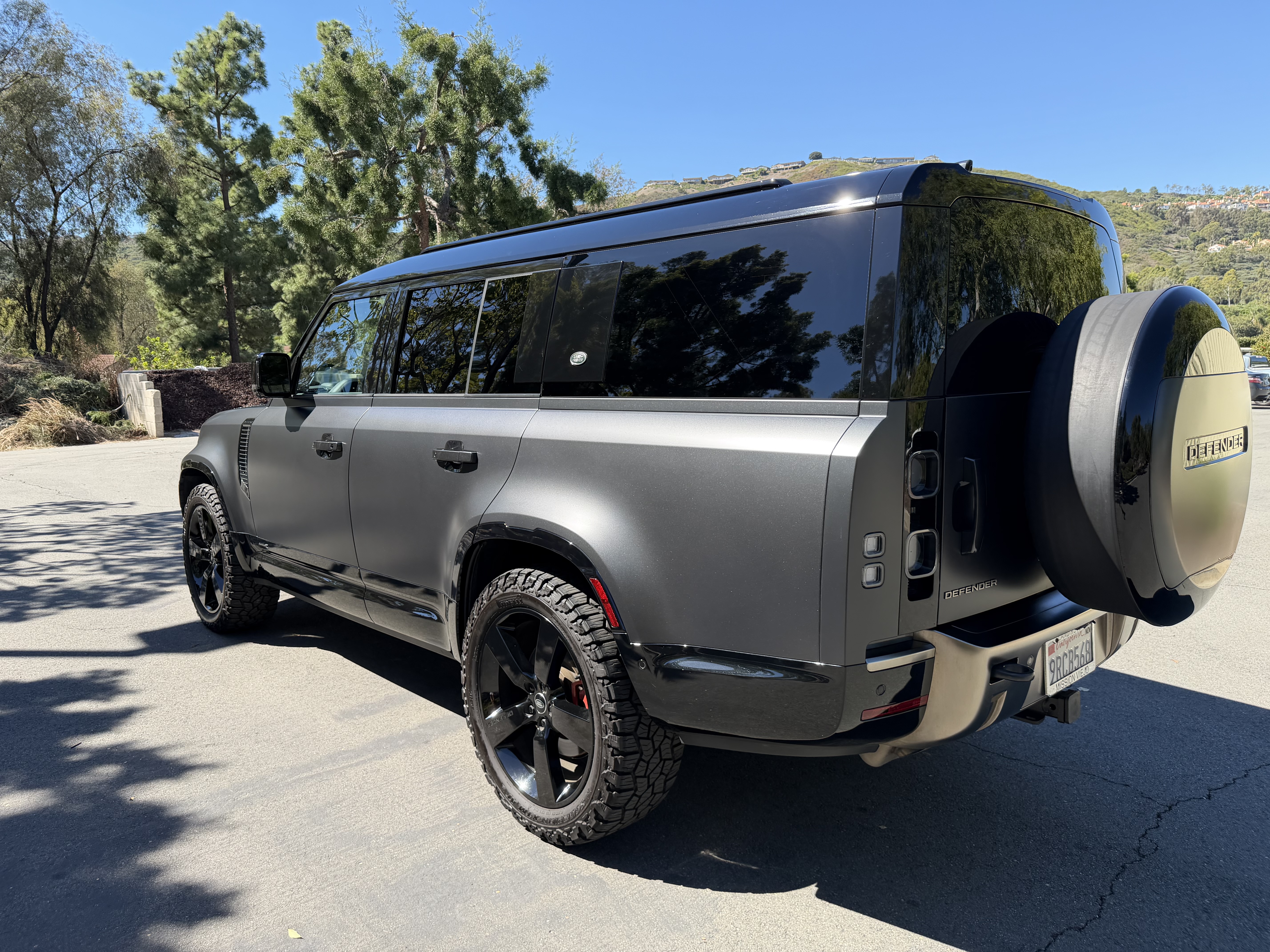 Used 2024 Land Rover Defender 130 X AWD/4WD image 8