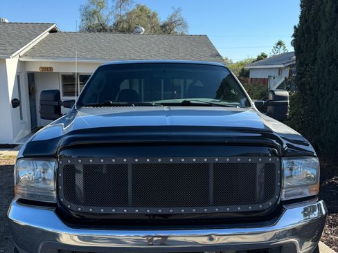 Used 2004 Ford F350 XLT image 5