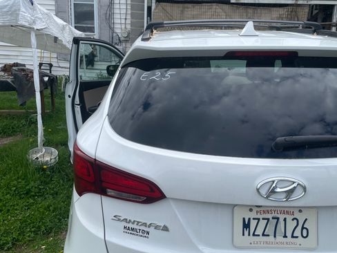 Used 2017 Hyundai Santa Fe Sport AWD/4WD image 13