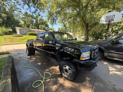 Used 2003 Ford F350 Lariat AWD/4WD image 1