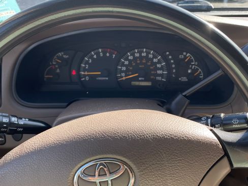 Used 2004 Toyota Tundra Limited AWD/4WD image 6