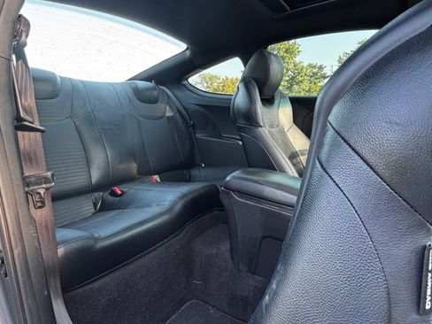 Used 2014 Hyundai Genesis 3.8 RWD image 17