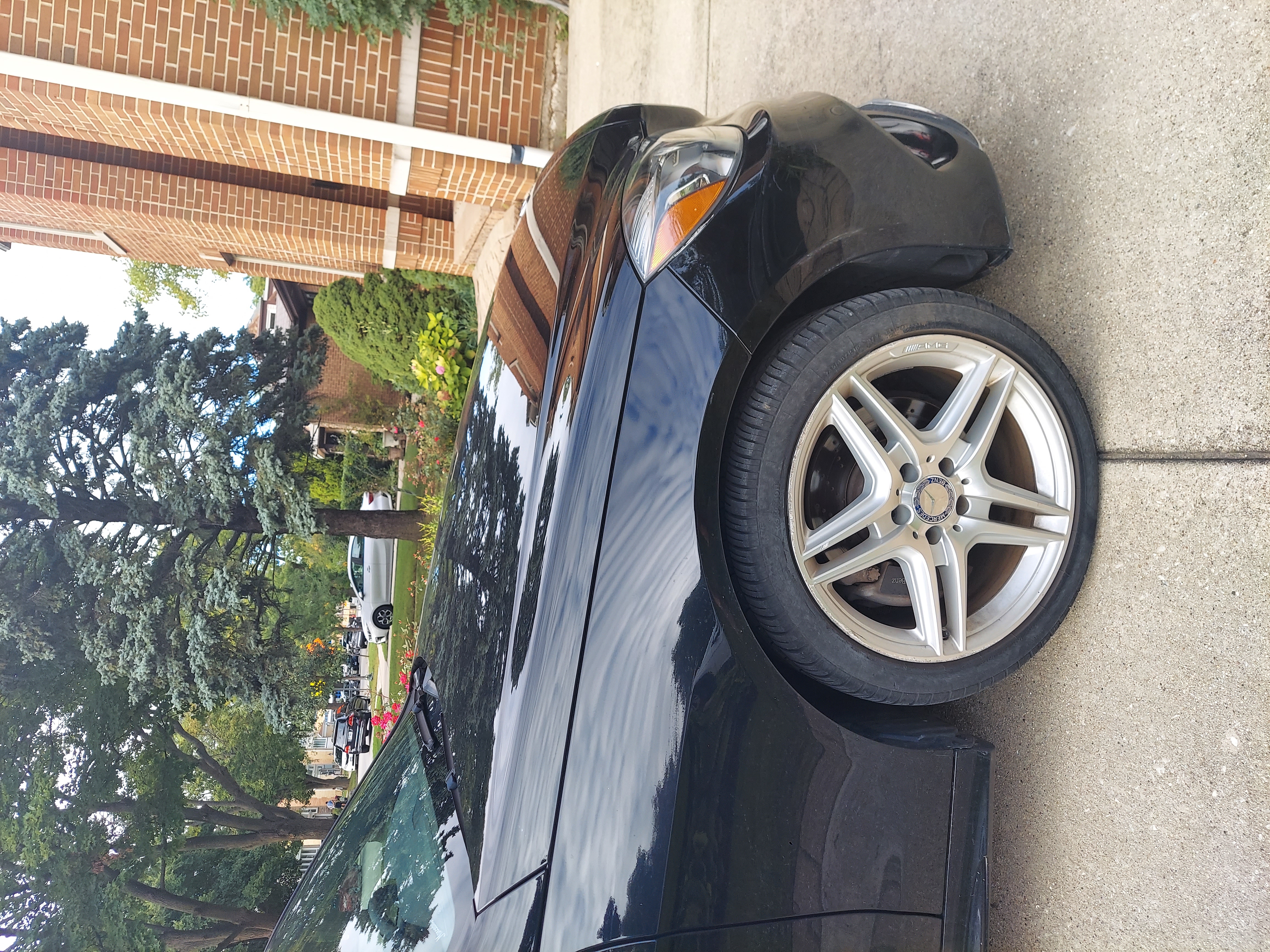 Used 2014 Mercedes-Benz E 350 4MATIC Sedan image 11