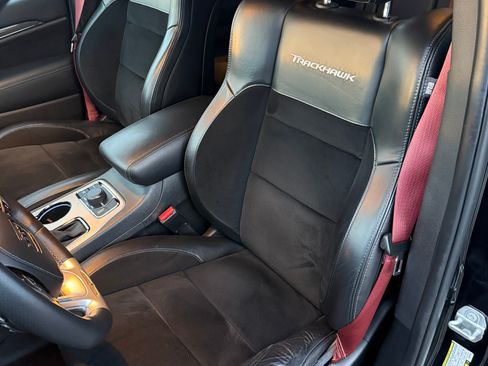 Used 2018 Jeep Grand Cherokee Trackhawk w/ Trailer Tow Group IV image 5