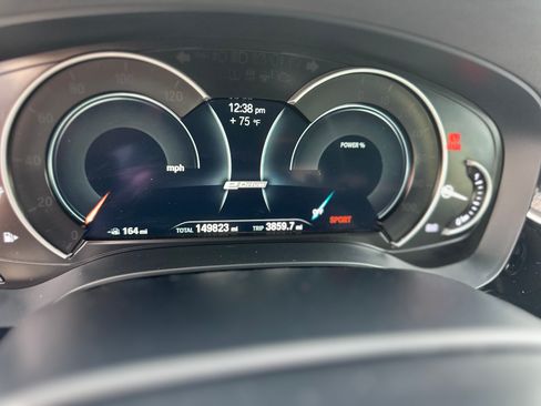 Used 2019 BMW 530e w/ M Sport Package RWD image 28