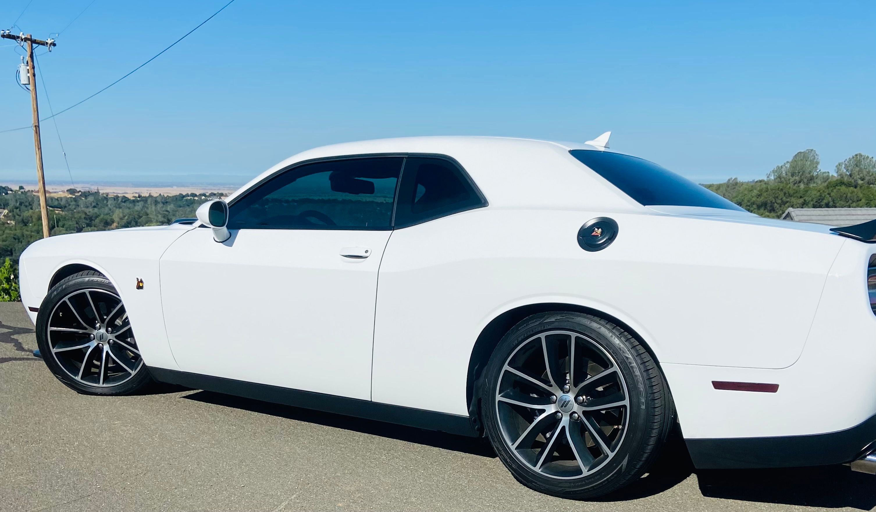 Used 2018 Dodge Challenger R/T Scat Pack RWD image 1