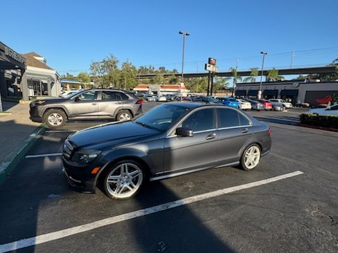Used 2011 Mercedes-Benz C 300 Sedan image 8