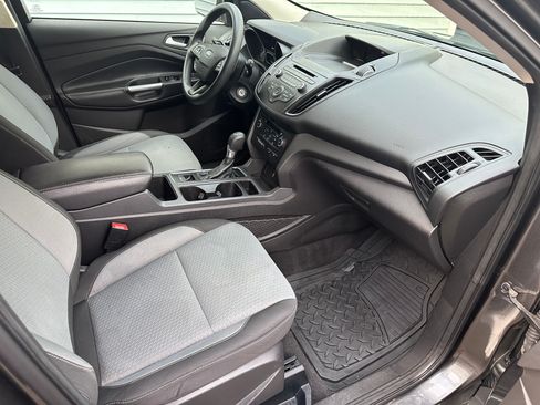 Used 2017 Ford Escape SE AWD/4WD image 5
