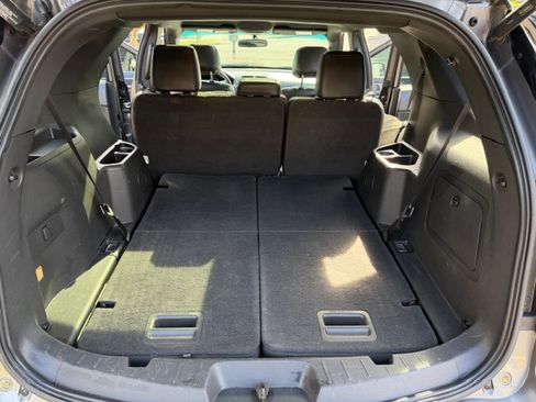 Used 2014 Ford Explorer XLT w/ Equipment Group 202A image 6