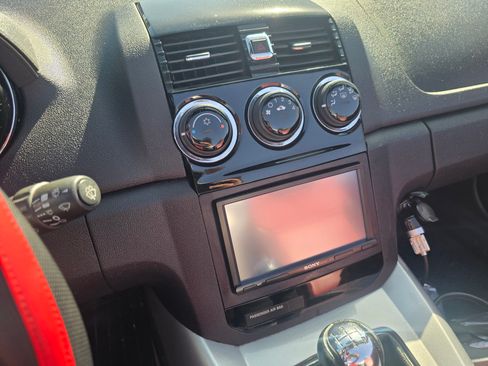 Used 2007 Saturn Sky Roadster 2D w/ Premium Trim Pkg image 8