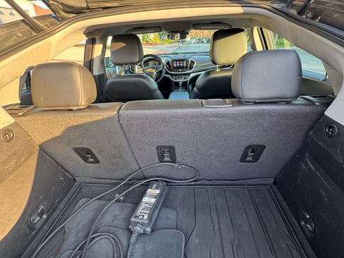 Used 2017 Chevrolet Volt LT w/ Comfort Package FWD image 27