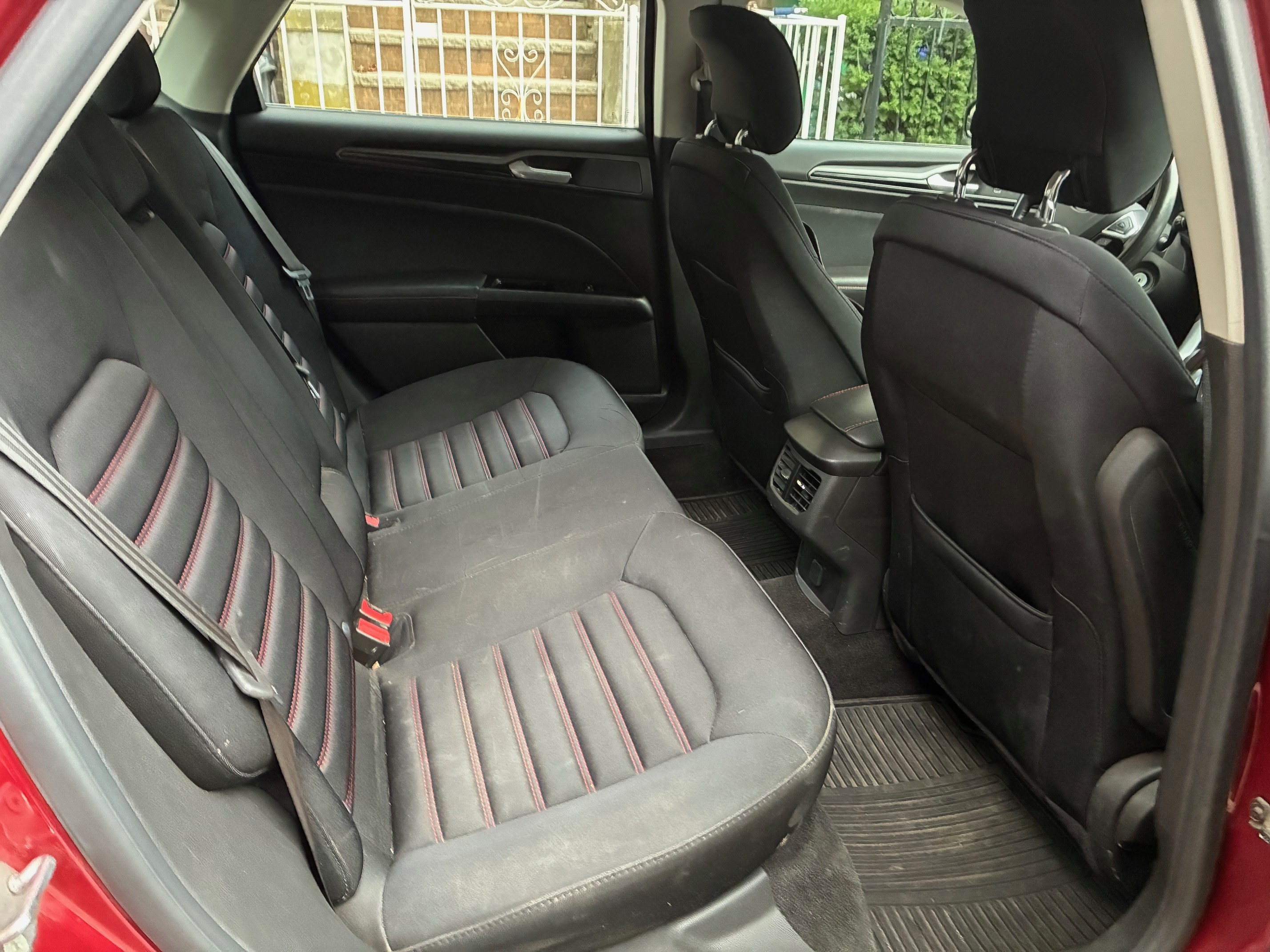 Used 2013 Ford Fusion SE FWD image 15