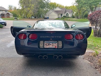 Used 2000 Chevrolet Corvette Coupe w/ Roof Pkg