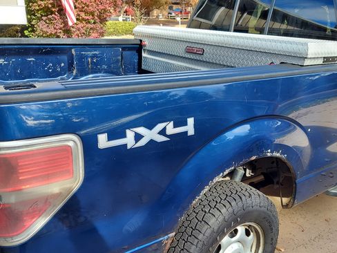 Used 2011 Ford F150 XLT w/ XLT Convenience Pkg image 5