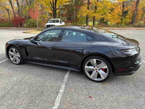 Used 2020 Porsche Taycan 4S image 2