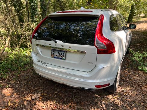 Used 2015 Volvo XC60 T5 Premier Plus FWD image 6
