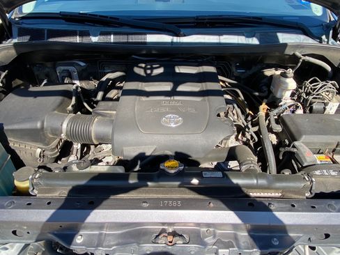 Used 2013 Toyota Tundra 2WD CrewMax image 20