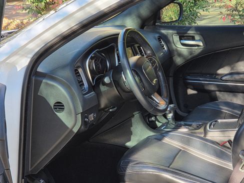 Used 2015 Dodge Charger SXT w/ Plus Group image 12