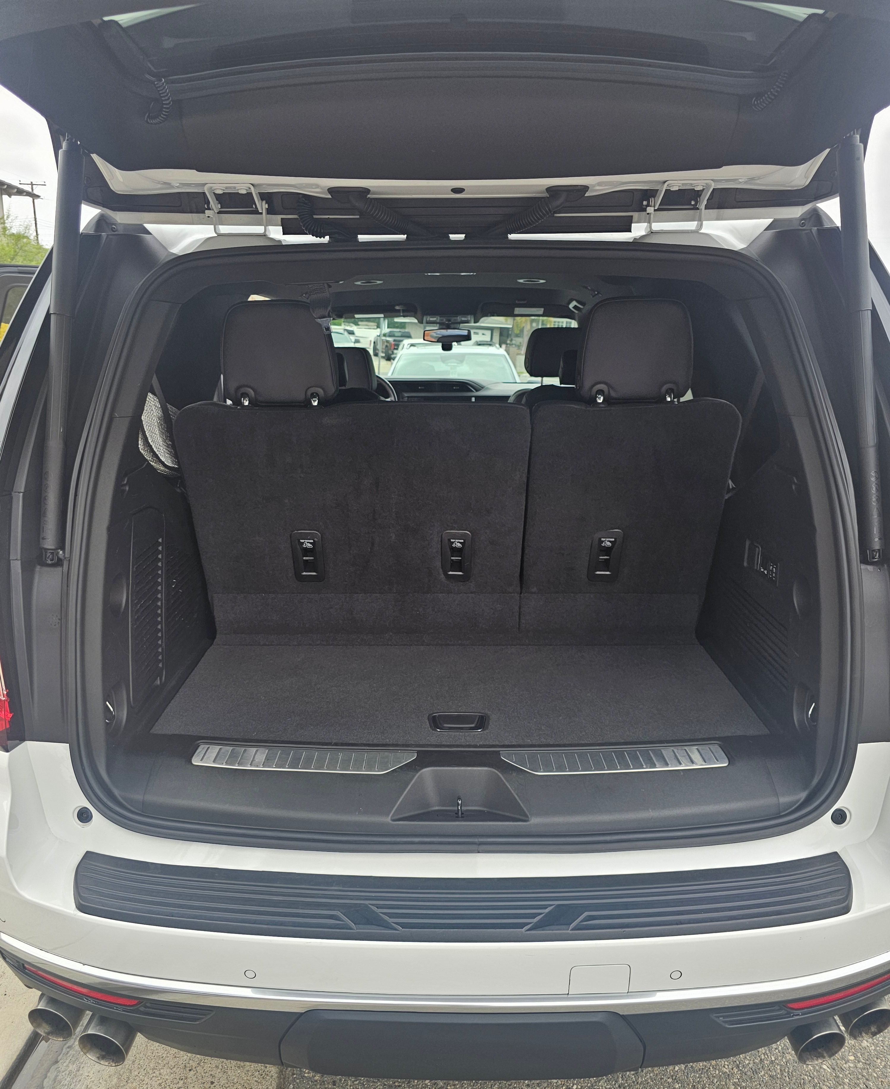 Used 2022 GMC Yukon Denali AWD/4WD image 12