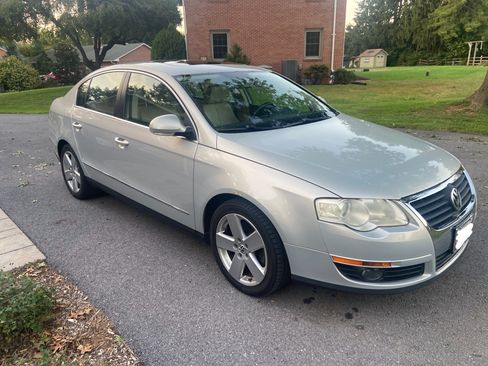 Used 2009 Volkswagen Passat Komfort image 1