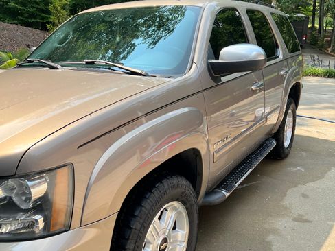 Used 2007 Chevrolet Tahoe LT w/ LT Preferred Equipment Group AWD/4WD image 5