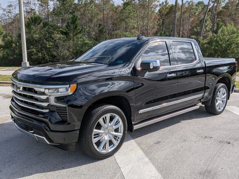 Used 2025 Chevrolet Silverado 1500 High Country image 8