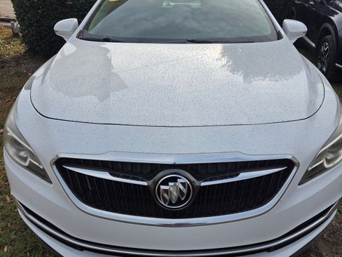 Used 2017 Buick LaCrosse Essence image 5