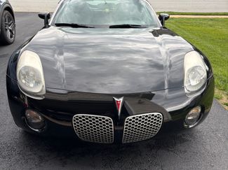 Used 2008 Pontiac Solstice Convertible w/ Premium Package image 1